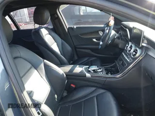 2016 Mercedes-Benz C 300 z VIN 55SWF4JB8GU160119, wystawiony jako IAAI lot #41887047 z przebiegiem 89 688 mil mil oraz . Historia ofert i sprzedaży dostępna na DreamBid. Obrazek 5.