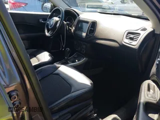 2021 Jeep Compass Latitude with VIN 3C4NJDBB1MT578819, listed as a IAAI auction lot 42288394 with 43,208 mi miles and . Bid and sale history available at DreamBid. Image 5.