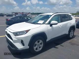 2021 Toyota RAV4 XLE with VIN 2T3W1RFV1MC136218, listed as a IAAI auction lot 42507539 with 32,351 mi miles and . Bid and sale history available at DreamBid. Image 17.