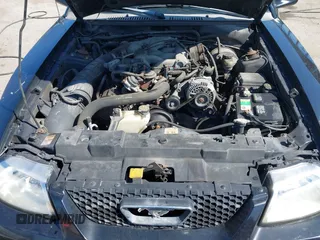 2000 Ford Mustang with VIN 1FAFP4042YF252802, listed as a IAAI auction lot 41994872 with 189,081 mi miles. Bid and sale history available at carsss.com. Image 10.