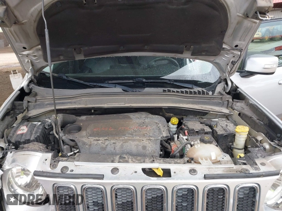 2015 Jeep Renegade Limited with VIN ZACCJADT5FPC38577, listed as a IAAI auction lot 42190585 with 116,883 mi miles and . Bid and sale history available at DreamBid. Image 10.