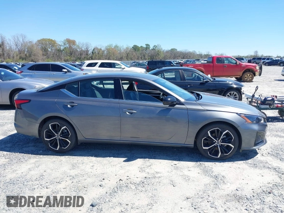 2025 Nissan Altima SR with VIN 1N4BL4CV1SN308241, listed as a IAAI auction lot 41807739 with 13,927 mi miles and . Bid and sale history available at DreamBid. Image 13.