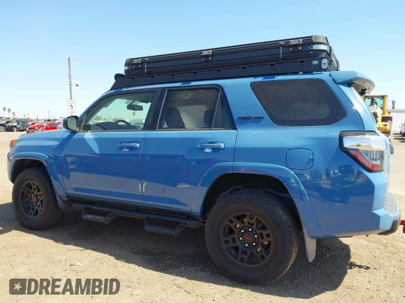 2018 Toyota 4Runner SR5 z VIN JTEBU5JR5J5488241, wystawiony jako IAAI lot #41997070 z przebiegiem 68 551 mil mil oraz . Historia ofert i sprzedaży dostępna na DreamBid. Obrazek 14.