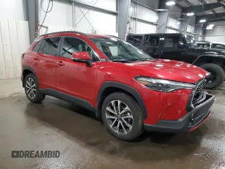 2023 Toyota Corolla Cross XLE z VIN 7MUDAABG8PV066758, wystawiony jako Copart lot #54762895 z przebiegiem 26 152 mil mil oraz Szkoda całkowita • Salvage title. Historia ofert i sprzedaży dostępna na DreamBid. Obrazek 4.