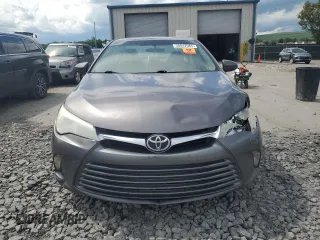 2017 Toyota Camry XLE z VIN 4T1BF1FK0HU298829, wystawiony jako Copart lot #58842085 z przebiegiem 171 569 mil mil oraz Szkoda całkowita • Salvage title. Historia ofert i sprzedaży dostępna na DreamBid. Obrazek 5.