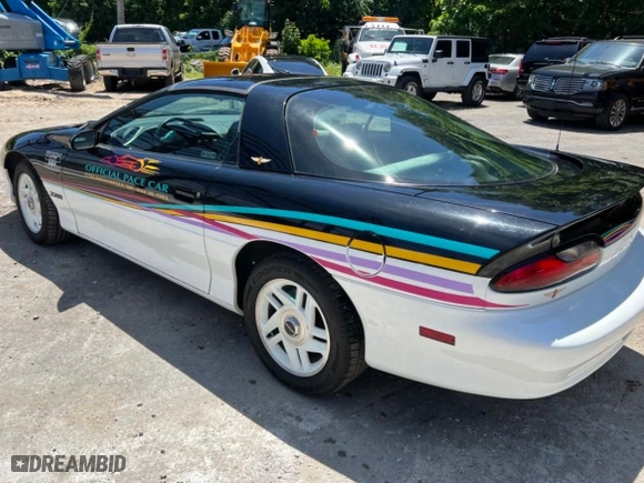 1993 Chevrolet Camaro Z28 with VIN 2G1FP22P3P2106343, listed as a Copart auction lot 73956174 with 32,034 mi miles and Clean Title. Bid and sale history available at carsss.com. Image 3.