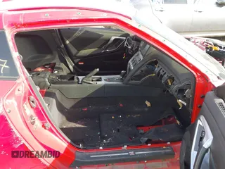 2010 Nissan GT-R Premium z VIN JN1AR5EF8AM231049, wystawiony jako IAAI lot #41834675 z przebiegiem Nie podano mil oraz . Historia ofert i sprzedaży dostępna na DreamBid. Obrazek 5.