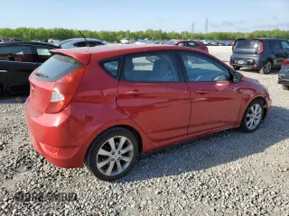 2013 Hyundai Accent SE with VIN KMHCU5AE0DU121047, listed as a Copart auction lot 52648035 with 42,655 mi miles and Salvage Title. Bid and sale history available at carsss.com. Image 3.
