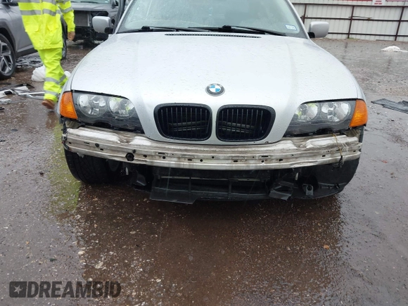 2000 BMW 3 Series 328i with VIN WBAAM533XYEJ40578, listed as a IAAI auction lot 42497924 with Not provided miles and . Bid and sale history available at DreamBid. Image 6.
