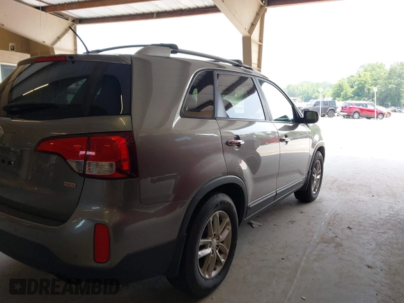 2014 Kia Sorento LX с VIN 5XYKTCA65EG531894, выставлен на аукционе IAAI как лот 42428456 с пробегом 177 265 миль миль и . История ставок и продаж доступна на DreamBid. Изображение 4.