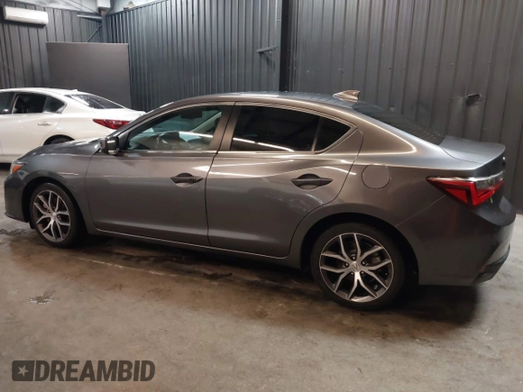 2019 Acura ILX w/Premium Pkg with VIN 19UDE2F76KA012106, listed as a IAAI auction lot 41460790 with 67,052 mi miles. Bid and sale history available at carsss.com. Image 3.