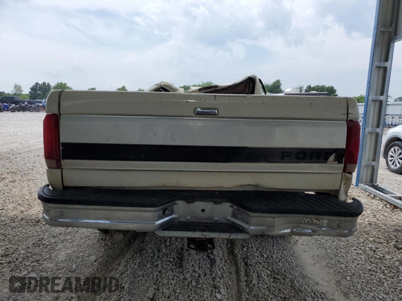 1995 Ford F-250 with VIN 1FTHX25G4SKB35781, listed as a Copart auction lot 59500325 with Not provided miles and Non repairable. Bid and sale history available at DreamBid. Image 6.