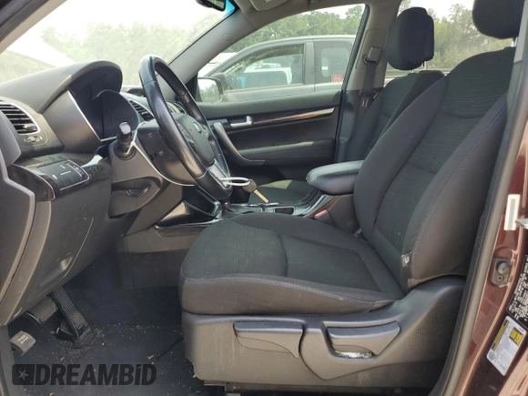 2015 Kia Sorento LX with VIN 5XYKTDA6XFG564185, listed as a Copart auction lot 62695875 with 119,509 mi miles and Clean title. Bid and sale history available at DreamBid. Image 7.