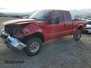 1999 Ford Super Duty F-250 XL with VIN 1FTNX21L8XED59129, listed as a Copart auction lot 88079295 with 135,060 mi miles and Salvage Title. Bid and sale history available at carsss.com. Image 1.