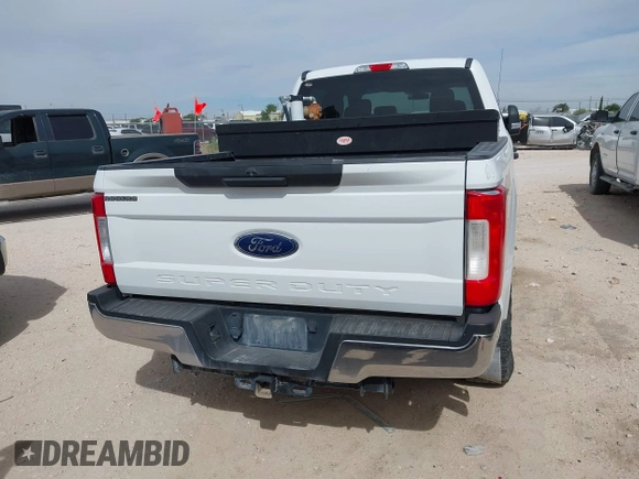 2017 Ford F-250 Lariat z VIN 1FT7W2BT7HEE48637, wystawiony jako IAAI lot #42234510 z przebiegiem 200 831 mil mil oraz . Historia ofert i sprzedaży dostępna na DreamBid. Obrazek 16.