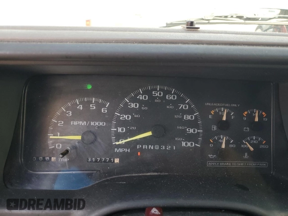 1997 GMC Suburban with VIN 1GKFK16R7VJ707618, listed as a Copart auction lot 49882035 with 317,771 mi miles and Salvage Title. Bid and sale history available at carsss.com. Image 9.