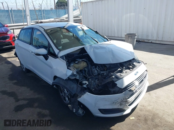 2014 Ford Fiesta SE z VIN 3FADP4EJ4EM117919, wystawiony jako IAAI lot #42262361 z przebiegiem 121 141 mil mil oraz . Historia ofert i sprzedaży dostępna na DreamBid. Obrazek 1.