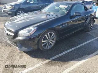 2019 Mercedes-Benz SLC 300 z VIN WDDPK3JA9KF159302, wystawiony jako Copart lot #43478435 z przebiegiem 83 192 mil mil oraz Szkody całkowita. Historia ofert i sprzedaży dostępna na DreamBid. Obrazek 1.