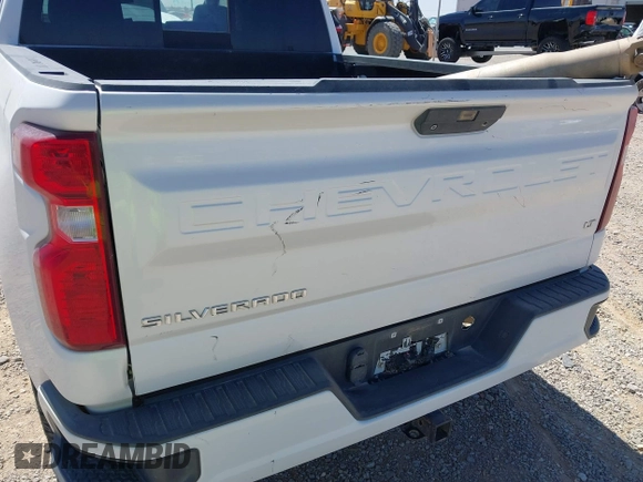 2020 Chevrolet Silverado 1500 LT with VIN 3GCPWCED6LG191059, listed as a IAAI auction lot 40680805 with 1 mi miles. Bid and sale history available at carsss.com. Image 19.