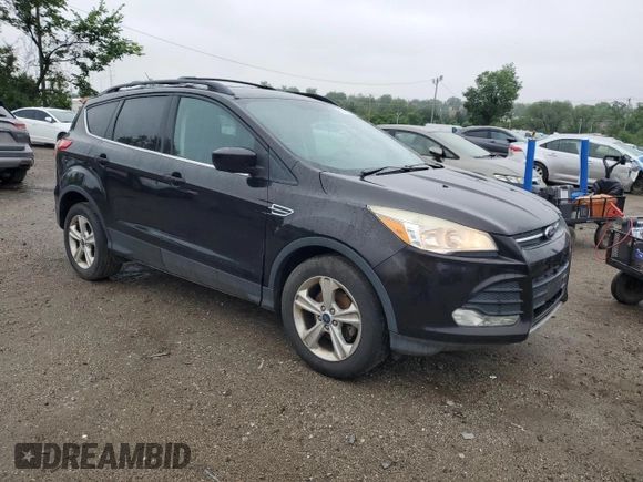 2013 Ford Escape SE z VIN 1FMCU0GX2DUB10398, wystawiony jako Copart lot #59795225 z przebiegiem 174 344 mil mil oraz Czysty tytuł • Clean title. Historia ofert i sprzedaży dostępna na DreamBid. Obrazek 4.