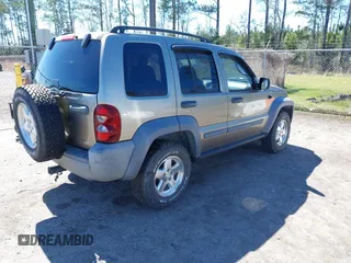 2006 Jeep Liberty Sport with VIN 1J4GL48556W104853, listed as a IAAI auction lot 41715122 with 185,465 mi miles and . Bid and sale history available at carsss.com. Image 4.