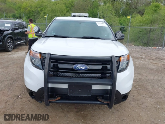 2013 Ford Police Interceptor Utility z VIN 1FM5K8AR6DGB59111, wystawiony jako IAAI lot #42259174 z przebiegiem 75 460 mil mil oraz . Historia ofert i sprzedaży dostępna na DreamBid. Obrazek 12.
