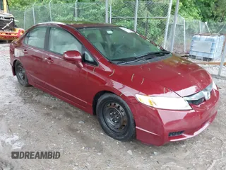 2009 Honda Civic LX z VIN 19XFA16599E008246, wystawiony jako IAAI lot #42235474 z przebiegiem Nie podano mil oraz . Historia ofert i sprzedaży dostępna na DreamBid. Obrazek 1.
