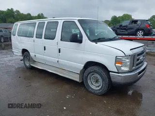 2014 Ford Econoline Passenger XL z VIN 1FBSS3BL9EDA92709, wystawiony jako IAAI lot #42294310 z przebiegiem 368 889 mil mil oraz . Historia ofert i sprzedaży dostępna na DreamBid. Obrazek 1.