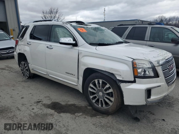 2016 GMC Terrain Denali z VIN 2GKFLRE32G6146804, wystawiony jako Copart lot #52802405 z przebiegiem Nie podano mil oraz Szkoda całkowita • Salvage title. Historia ofert i sprzedaży dostępna na DreamBid. Obrazek 4.