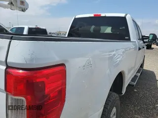2018 Ford F-350 Platinum z VIN 1FT7W3B60JEB74719, wystawiony jako IAAI lot #42511159 z przebiegiem 121 703 mil mil oraz . Historia ofert i sprzedaży dostępna na DreamBid. Obrazek 2.