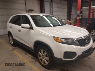 2012 Kia Sorento LX with VIN 5XYKTDA2XCG250013, listed as a IAAI auction lot 41863672 with 172,118 mi miles. Bid and sale history available at carsss.com. Image 1.
