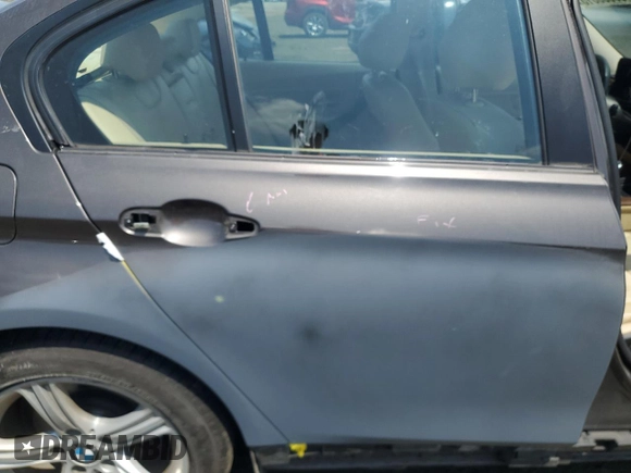 2013 BMW 3 Series 328i xDrive with VIN WBA3B5G58DNS02015, listed as a Copart auction lot 58586515 with 241,767 mi miles and Salvage title. Bid and sale history available at DreamBid. Image 10.