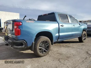 2024 Chevrolet Silverado 1500 Custom Trail Boss with VIN 3GCUDCE88RG260452, listed as a Copart auction lot 86317904 with 8,096 mi miles and Salvage Title. Bid and sale history available at carsss.com. Image 3.