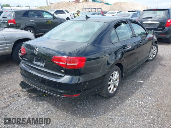 2015 Volkswagen Jetta SE with VIN 3VWD17AJ4FM238189, listed as a IAAI auction lot 42631257 with 92,561 mi miles and . Bid and sale history available at DreamBid. Image 4.