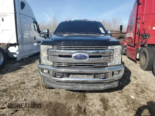 2017 Ford F-350 Lariat with VIN 1FT8W3DT7HEB44652, listed as a Copart auction lot 65071615 with 55,544 mi miles and Salvage title. Bid and sale history available at DreamBid. Image 5.