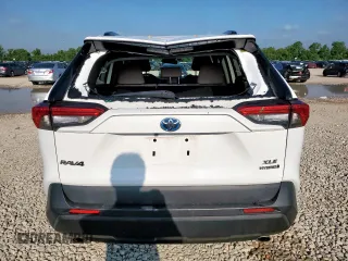 2022 Toyota RAV4 Hybrid XLE with VIN 2T3RWRFV1NW129963, listed as a Copart auction lot 58512545 with 39,982 mi miles and Salvage title. Bid and sale history available at DreamBid. Image 6.