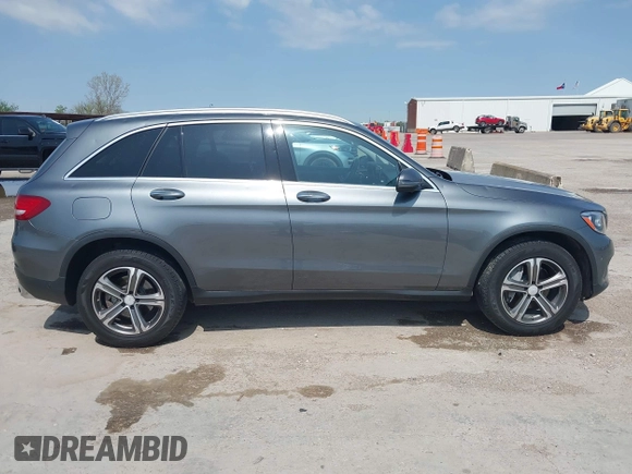 2016 Mercedes-Benz GLC with VIN WDC0G4JB4GF084697, listed as a IAAI auction lot 41929271 with 129,146 mi miles. Bid and sale history available at carsss.com. Image 13.
