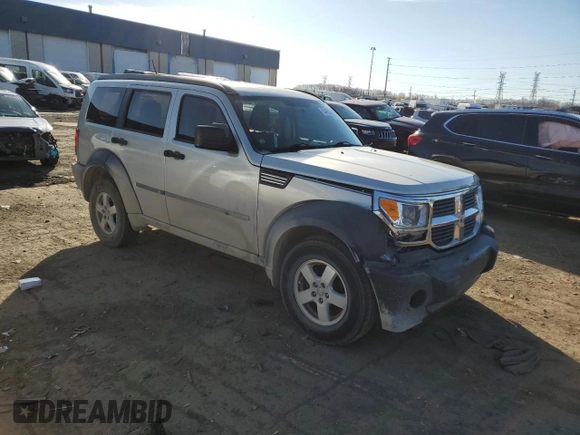 2008 Dodge Nitro SXT z VIN 1D8GU28K98W138540, wystawiony jako Copart lot #53465375 z przebiegiem 92 842 mil mil oraz Czysty tytuł • Clean title. Historia ofert i sprzedaży dostępna na DreamBid. Obrazek 4.