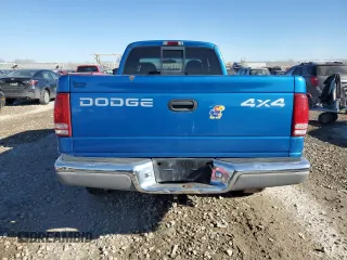 2001 Dodge Dakota SLT with VIN 1B7GG22X01S283618, listed as a Copart auction lot 42608555 with 142,307 mi miles and Salvage Title. Bid and sale history available at DreamBid. Image 6.
