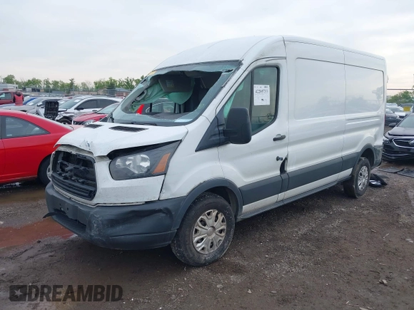 2018 Ford Transit z VIN 1FTYR2CM9JKB14054, wystawiony jako IAAI lot #42205733 z przebiegiem 263 605 mil mil oraz . Historia ofert i sprzedaży dostępna na DreamBid. Obrazek 17.