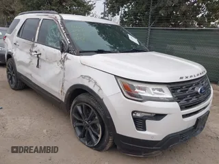2018 Ford Explorer XLT z VIN 1FM5K7D86JGB29969, wystawiony jako IAAI lot #41335917 z przebiegiem 63 253 mil mil oraz . Historia ofert i sprzedaży dostępna na DreamBid. Obrazek 1.