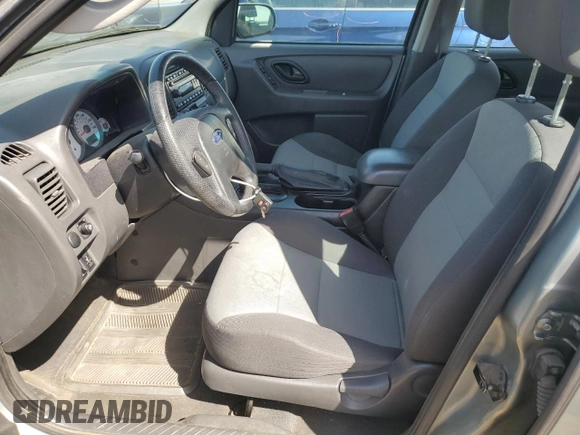 2005 Ford Escape XLS Value with VIN 1FMYU92Z45KE32184, listed as a Copart auction lot 52211135 with 149,533 mi miles and Clean title. Bid and sale history available at DreamBid. Image 7.