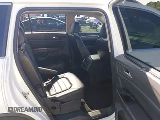 2018 Volkswagen Atlas SEL Premium with VIN 1V2NR2CA5JC571171, listed as a IAAI auction lot 42174807 with 131,690 mi miles and . Bid and sale history available at DreamBid. Image 8.