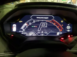 2023 Lamborghini Huracan z VIN ZHWUA6ZX7PLA21724, wystawiony jako Copart lot #78715274 z przebiegiem 1203 mil mil oraz Szkody całkowita. Historia ofert i sprzedaży dostępna na DreamBid. Obrazek 6.