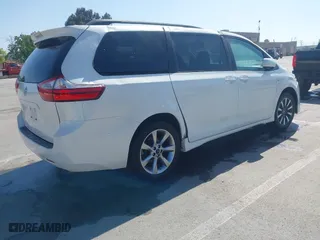 2019 Toyota Sienna XLE with VIN 5TDDZ3DC1KS224861, listed as a IAAI auction lot 42093799 with 68,651 mi miles. Bid and sale history available at carsss.com. Image 4.