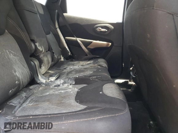 2018 Jeep Cherokee Latitude with VIN 1C4PJLCB0JD542364, listed as a Copart auction lot 59281985 with 129,154 mi miles and Salvage title. Bid and sale history available at DreamBid. Image 10.
