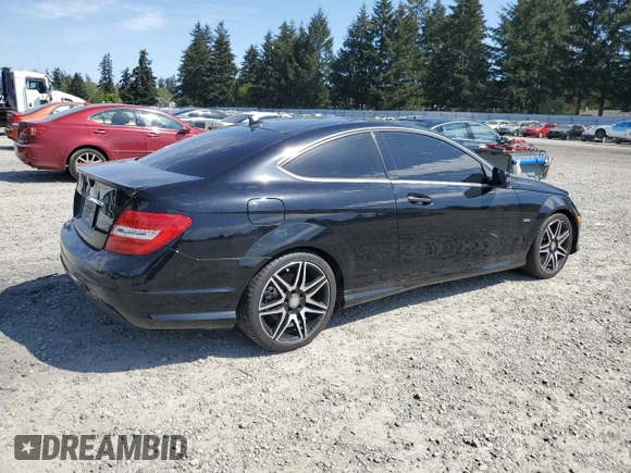 2015 Mercedes-Benz C 250 z VIN WDDGJ4HB7FG376564, wystawiony jako Copart lot #55530935 z przebiegiem 145 687 mil mil oraz Czysty tytuł • Clean title. Historia ofert i sprzedaży dostępna na DreamBid. Obrazek 3.