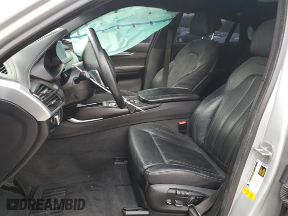 2019 BMW X6 sDrive35i z VIN 5UXKU0C5XK0G92812, wystawiony jako Copart lot #65926534 z przebiegiem Nie podano mil oraz Szkoda całkowita • Salvage title. Historia ofert i sprzedaży dostępna na DreamBid. Obrazek 7.