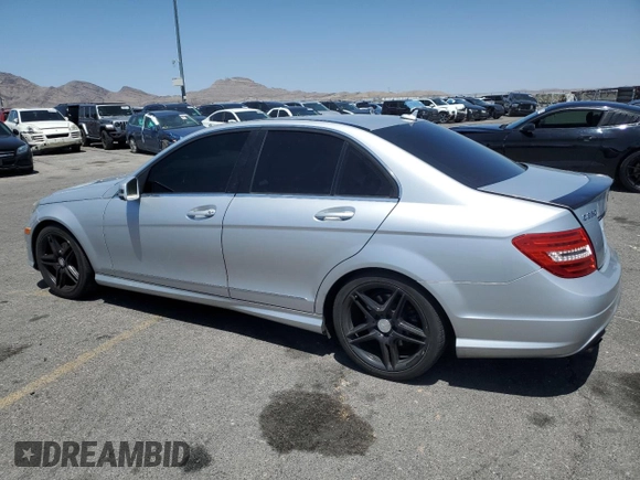 2013 Mercedes-Benz C 250 Sport с VIN WDDGF4HB9DA817435, выставлен на аукционе Copart как лот 57405835 с пробегом 137 056 миль миль и Списание • Salvage title. История ставок и продаж доступна на DreamBid. Изображение 2.