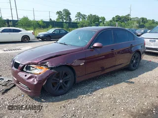 2008 BMW 3 Series 328xi with VIN WBAVC93538K039655, listed as a IAAI auction lot 40001472 with 175,416 mi miles. Bid and sale history available at carsss.com. Image 6.